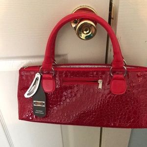 Insulated wine clutch. Corkscrew included